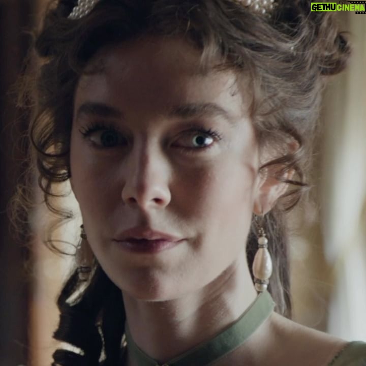 Vanessa Kirby Instagram - @napoleonmovie in cinemas 22nd November