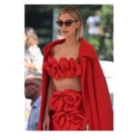 Vanessa Kirby Instagram - Thank you so much for having us @labiennale, and to you my @cartier and @maisonvalentino family ♥️
