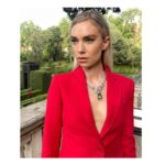 Vanessa Kirby Instagram – @cartier @maisonvalentino @pppiccioli ♥️