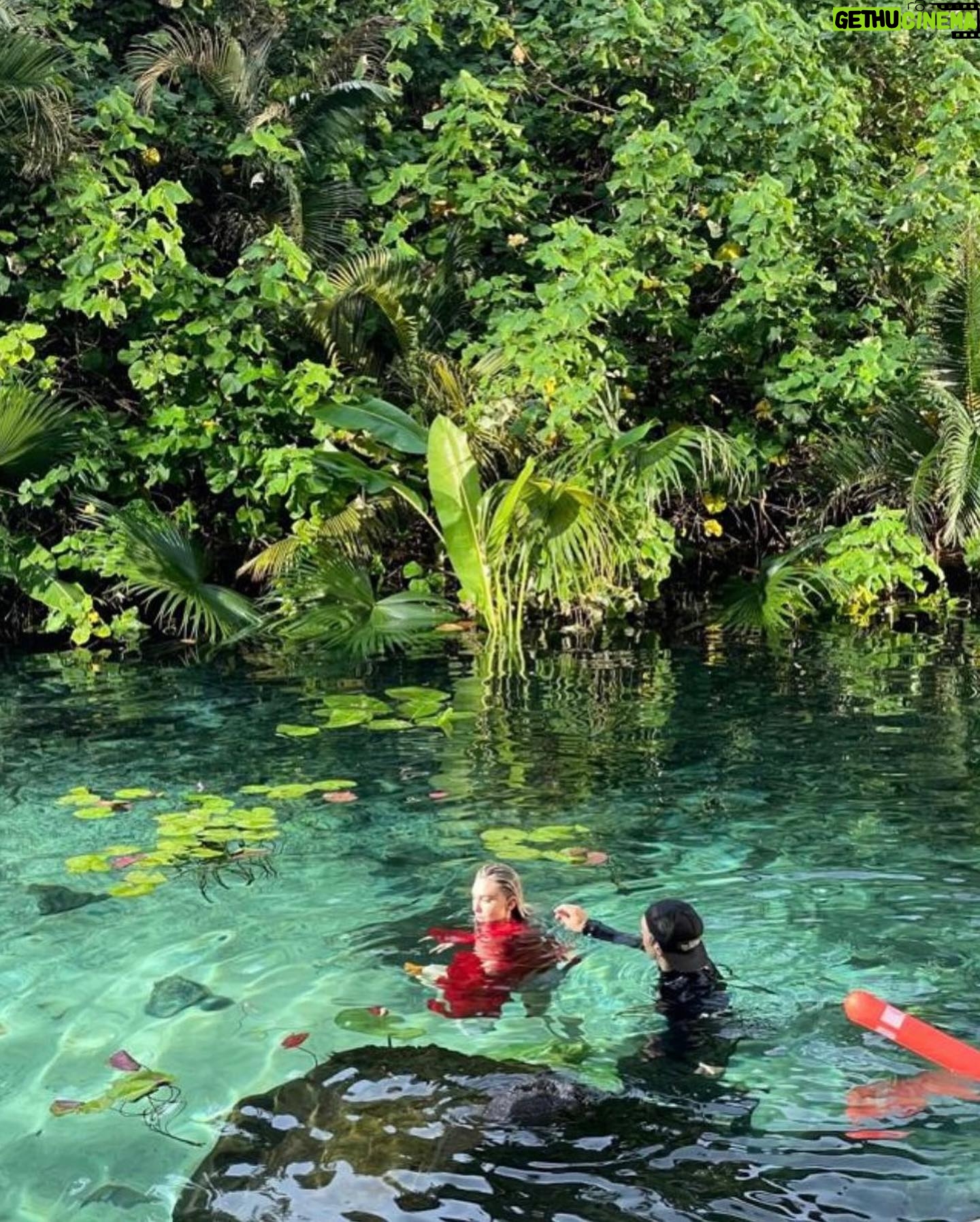 Vanessa Kirby Instagram - So honoured to have done this campaign with you all. We had the absolute happiest time shooting this, shooting in the depths of the jungle, facing cliff edges, freezing lagoons - I have never laughed through or loved an experience more. Thank you to every single person who made this shoot so ridiculously happy. And thank you deeply to the entire @cartier family 🐆 ♥️ So much love to this incredible team - @cartier @emmanuelleguillon7 @ncanguilhem @hairbyadir @missjobaker @adrianejamison #ryanhastings @fredericalovellpank @alexisasquith @oliviermulr @phantasm.tv @katheidi3 @lvroffle @lianaengel @jozepholiver