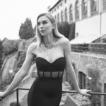Vanessa Kirby Instagram - @vogueaustralia @candicelake @peterluxhair @babskymakeup @cartier @alexandermcqueen
