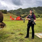 Vanessa Lachey Instagram - NEW EPISODE TONIGHT! NCIS: Hawai’i! You mess with my team… you mess with ME!!! And I’m comin’ in HOT! Mahalo to the @uscg for the air assist! This was right before @llcoolj and I took off then landed for the scene. Directed By: @yangzombrauen Check it out on @cbstv! #OperationFindLucy