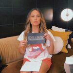 Vanessa Lachey Instagram - If you could ask one question during the Love is Blind LIVE reunion, what would it be? I might just slip it in! 😜 #LoveIsBlindLIVE