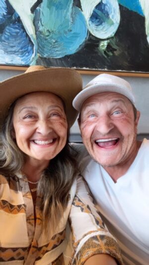 Vanessa Lachey Instagram - 17 years together, 12 married! I LOVE growing old with you! Happy Anniversary, Baby! 👵🏽❤️👴🏼