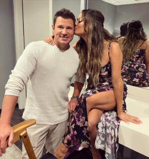 Vanessa Lachey Instagram - Netflix & Chill… literally, all week! So proud of this guy and his new show #PerfectMatch now streaming on @netflix! I missed the heck outta him when he was away filming, but I did enjoy star-fishing solo in our bed! ❤️