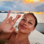 Vanessa Lachey Instagram - ❤️ I REALLY Love You. (This is my favorite sign to my kids.)