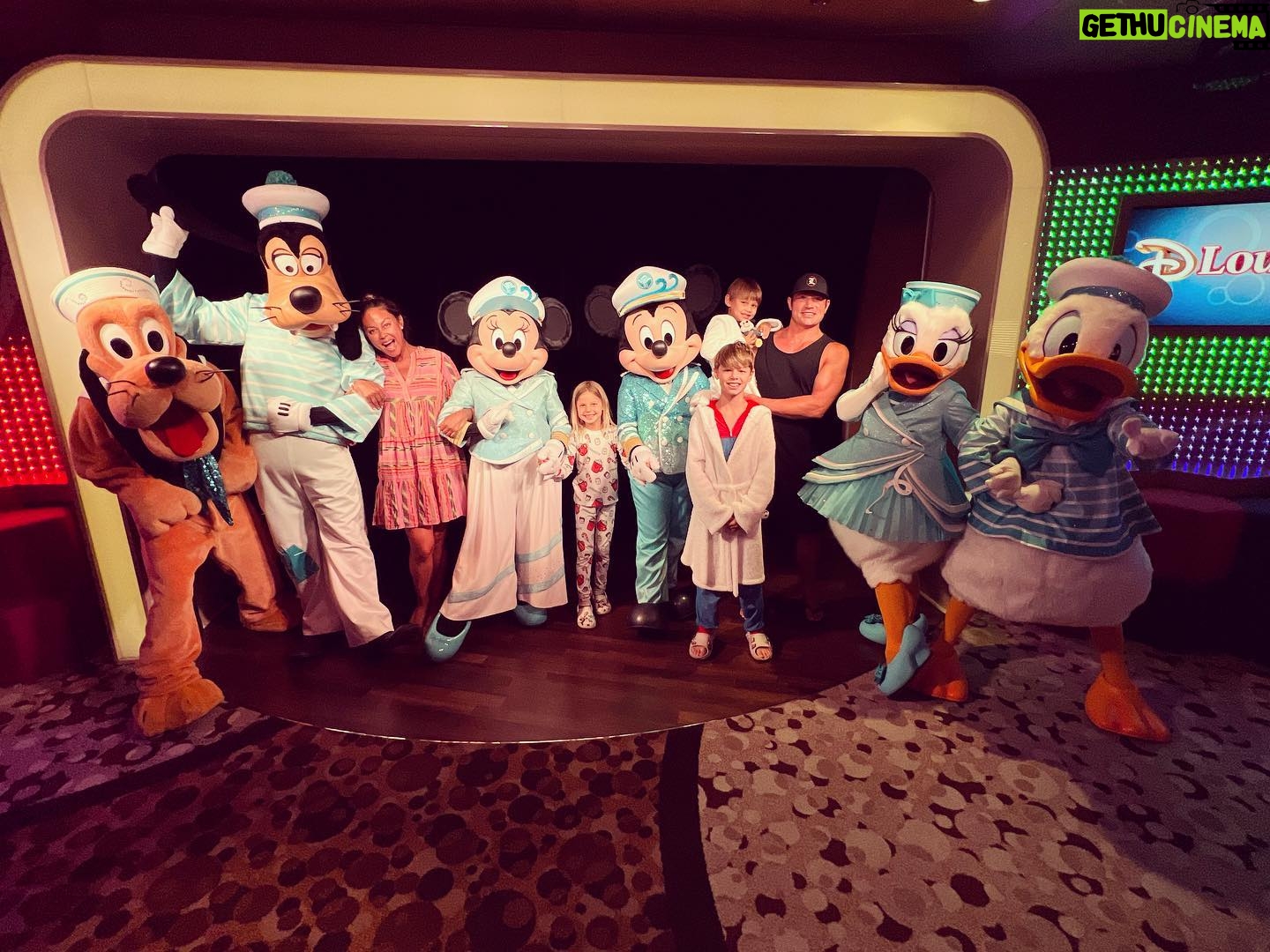 Vanessa Lachey Instagram - Ok, ok… I know I have been posting a ton of my family, but June is the ONLY month we are all off from work & school TOGETHER. ❤️ So we are soaking it up and taking it all in. This cruise was a first for us and we had no idea what to expect… it was magical! The last night we were packing and the kids were in their jammies ready for bed, then THIS happened! The Magic of Disney kept happening. I actually started crying, I know I know. 🥰 This was so special! I will never forget it! Off to the next stop. #LacheyPartyOf5 Summer Adventures continue!