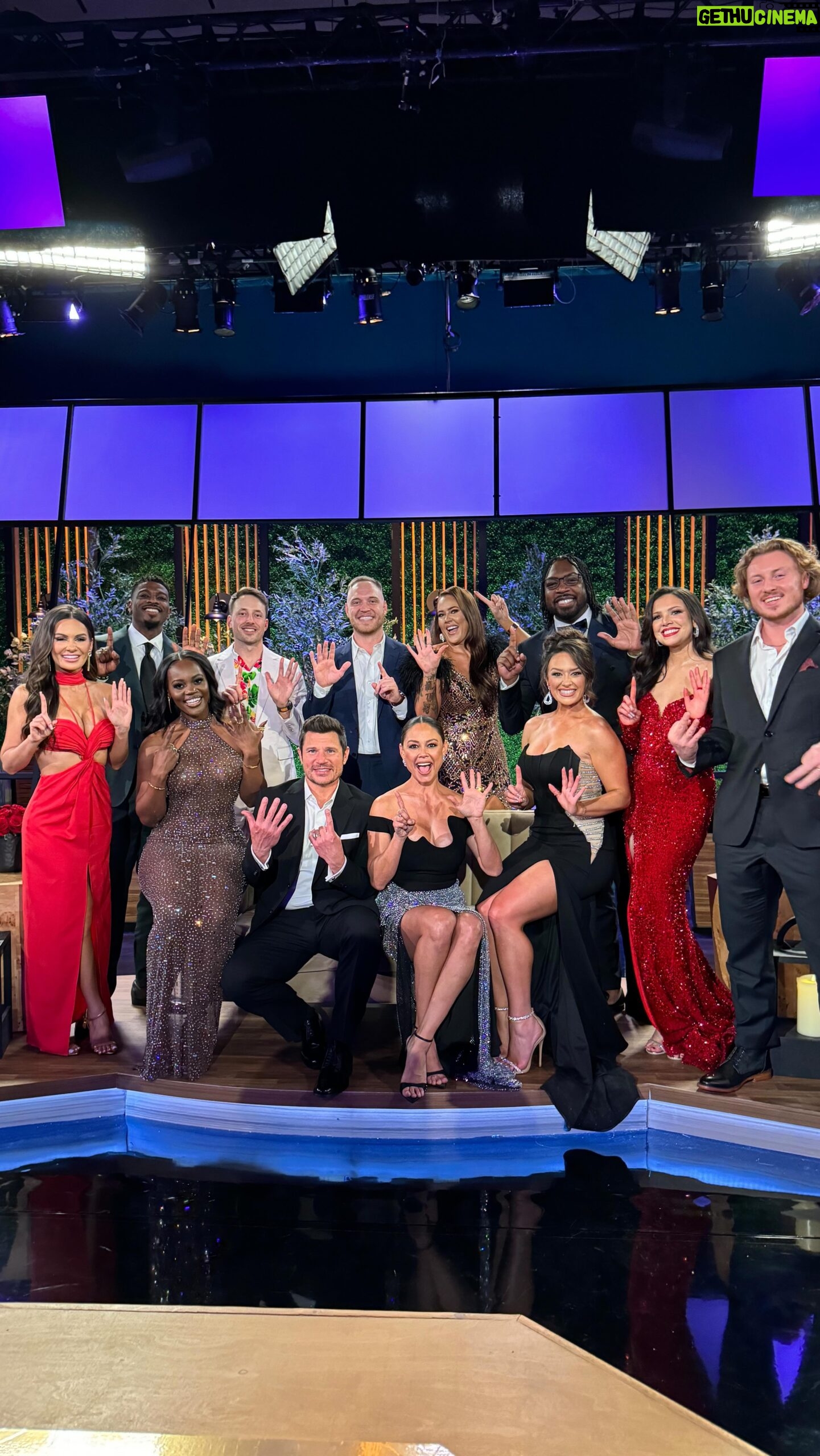 Vanessa Lachey Instagram - Y’all ready for THIS?! #LoveIsBlind Seaon 6 #Reunion! March 13th 9pm(ET)6pm(PT) only on @netflix!