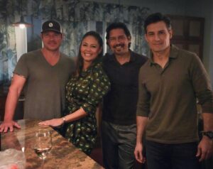Vanessa Lachey Instagram - Three Men and a “Tennant”!
TV ex husband ✔️
TV current fling ✔️
Real life husband ✔️
Tonight’s NEW episode of NCIS: Hawai’i is a doozy! (No, @nicklachey isn’t in the show… yet, but it’s always fun when he comes to set!)