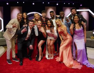 Vanessa Lachey Instagram - Season 4 @loveisblindnetflix REUNION, That’s A Wrap! For those of you who got to see it LIVE, Thank You for watching and those that didn’t… it will be up by noon tomorrow!

I want to take a moment, on this platform, to acknowledge the intense vulnerability that goes into our show(each season). I’m so proud of this cast and their willingness to put themselves out there. It wasn’t easy and this has been a LONG process to get to the reunion. Please keep in mind online (and in life) that “words have weight”. What you say to someone you don’t know (and don’t know the whole story to) can have a lasting affect on them… in many different ways. Mental health should always be treated with respect. There’s always help. @officialwondermind ❤️❤️❤️❤️

Now let’s show some Love to our three beautiful married couples and our 4 incredible singles ready to take on their next chapter. #LoveIsBlind #Seattle
📷: @lomeetsworld