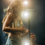 Vanessa Mai Instagram – HABEN WIR DAS GESTERN WIRKLICH ERLEBT? Ich hatte den Spaß meines Lebens!! STUTTGART wir müssen uns wiedersehen!!! Ich hab euch den ganzen Abend nochmal ins Highlight ZUHAUSE2024 gepackt. Ich möchte an dieser Stelle dem Team im Hintergrund danken, die diesen Abend erst möglich gemacht haben. Ihr habt alles gegeben und noch mehr. Deshalb aus tiefstem Herzen DANKE, dass ihr mir diesen Traum ermöglicht habt. Und ohne die Menschen, die uns sehen wollen, geht es natürlich auch nicht. Deshalb DANKE an alle, die sich gestern Abend für uns und das Konzert entschieden haben… Ich hoffe, dass ihr mit einem schönen Gefühl schlafen gegangen seid… Ich auf jeden Fall. ❤️ Wir sehen uns auf ZUHAUSE BEI DIR TOUR ab November!!! Wer nicht so lange warten möchte, wir spielen richtig schöne Sommer-Konzerte. Vielleicht ist ja ein Termin für euch dabei? Egal wann, ich freu mich schon einen auf ein Wiedersehen!! 🫶🏼
📸 @niko.neithardt