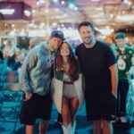 Vanessa Mai Instagram – Vor einigen Jahren unangepasst aus dem Rahmen gefallen….Jetzt bei OMR zum Thema „Erfolgsrezept: unangepasst“….. Ich hoffe, dass ich Menschen inspirieren kann, an den eigenen Visionen festzuhalten, auch wenn der Gegenwind unüberwindbar scheint. Danke @officially_omr für diese Bühne!