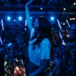 Vanessa Mai Instagram – HABEN WIR DAS GESTERN WIRKLICH ERLEBT? Ich hatte den Spaß meines Lebens!! STUTTGART wir müssen uns wiedersehen!!! Ich hab euch den ganzen Abend nochmal ins Highlight ZUHAUSE2024 gepackt. Ich möchte an dieser Stelle dem Team im Hintergrund danken, die diesen Abend erst möglich gemacht haben. Ihr habt alles gegeben und noch mehr. Deshalb aus tiefstem Herzen DANKE, dass ihr mir diesen Traum ermöglicht habt. Und ohne die Menschen, die uns sehen wollen, geht es natürlich auch nicht. Deshalb DANKE an alle, die sich gestern Abend für uns und das Konzert entschieden haben… Ich hoffe, dass ihr mit einem schönen Gefühl schlafen gegangen seid… Ich auf jeden Fall. ❤️ Wir sehen uns auf ZUHAUSE BEI DIR TOUR ab November!!! Wer nicht so lange warten möchte, wir spielen richtig schöne Sommer-Konzerte. Vielleicht ist ja ein Termin für euch dabei? Egal wann, ich freu mich schon einen auf ein Wiedersehen!! 🫶🏼 

📸 @niko.neithardt