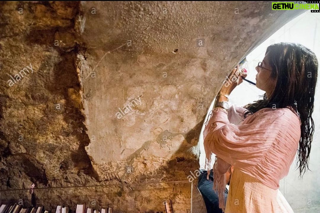 Vanessa Marcil Instagram - #Wailingwall #jerusalem 🙏🏽 Thank you @sweetlikez for this photo from my extraordinary trip....