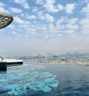 Vanessa Mariposa Instagram - Cloud 22 ☁️ wie findet ihr die Aussicht? 💫
 
@cloud22dubai x @atlantistheroyal 
anzeige 
______
#vanessamariposa #cloud22 #cloud22dubai #atlantistheroyal #rooftopview #dubai