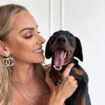 Vanessa Mariposa Instagram - Anzeige | Happy 2 birthday mein kleines, süßes Wiesel @zorro_theweenie ♥️🐶 I love you so much 🎉😍 ________________ #vanessamariposa #zorrotheweenie #2 #birthdayboy #minidackel #dachshund
