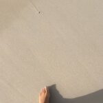 Vanessa Mariposa Instagram - Summersalt beach day 🦋☀️🌴 anzeige ______ #vanessamariposa #vanessamariposafitness #dubaibeach #dubaibeachclub #summersalt #beachclubs #burjalarabdubai #couplegoal