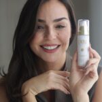 Vanessa Martins Instagram - VENCEDORAS DO PASSATEMPO: @bessaluisa @mafaldapintomorais !!! Estou apaixonada pela @dvine.skin por vários motivos: produtos portugueses de alta qualidade. Aliada à natureza, repleto de antioxidantes e nutrientes. E quero muito que conheçam melhor esta marca e experimentem os produtos! Para isso basta participar no passatempo e duas vendedoras irão receber toda a gama Dvine! Devem seguir a minha conta, a da marca e comentar este post, identificando 3 amigos as vezes que quiserem (mas taggando sempre amigos diferentes)! #pub #dvineskin