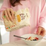 Vanessa Martins Instagram - Este lanche delicioso e saudável é a minha energia extra para o dia! Com Auchan Cuida, cuidar da saúde é simples, mesmo na correria! 🍇 Opções saudáveis, sabores incríveis: com o apoio de nutricionistas especializados, descobri como tornar cada refeição um prazer sem abrir mão da saúde! 🥪 Inspiração para o lanche perfeito: das opções leves aos snacks saciantes, as possibilidades são infinitas com as recomendações certas para as minhas listas de compras! Tem a tua consulta de nutrição, obtém aconselhamento nas compras e acede a workshops de alimentação saudável gratuitos - tudo isto com nutricionistas! Subscreve um dos Planos de Saúde Auchan Cuida, em auchan.cuida.pt ou liga para 308802435, e descobre como é fácil cuidares de ti! #pub #auchancuida #auchanportugal #auchan @auchan_pt