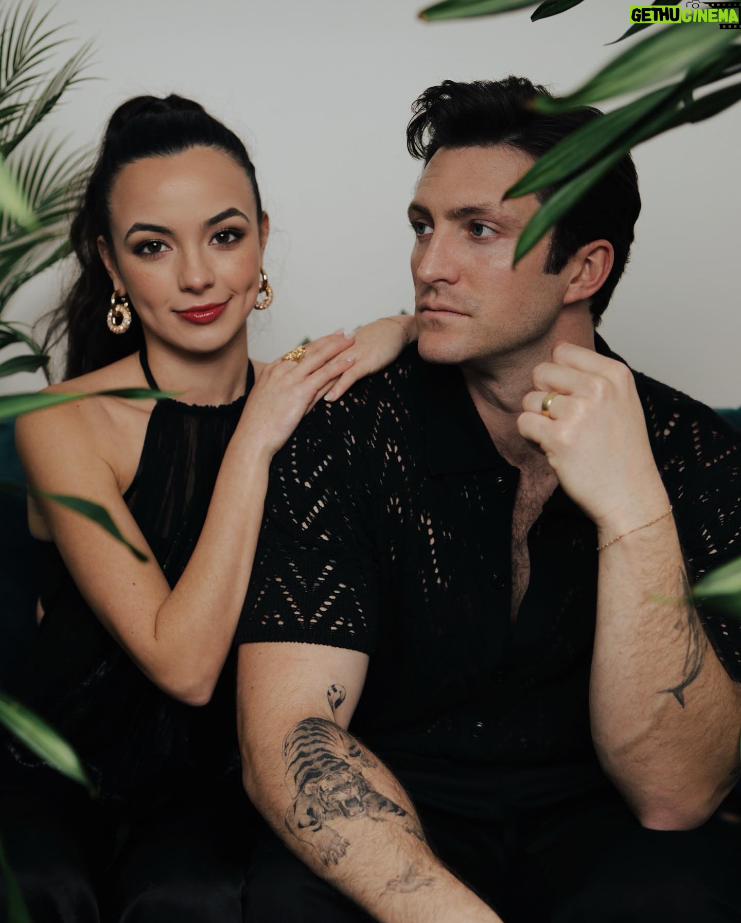 Vanessa Merrell Instagram - Only Have Eyes For You - 9/1 @butterflytigermusic Pre-save link in bio ♡
