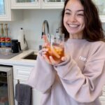 Vanessa Merrell Instagram – When your small girlfriend makes YOU a drink

#reels #mixologist #funny #cocktails #smalljoke #bartender