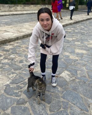 Vanessa Merrell Instagram - *travels to different countries and comes back with only cat content   a monkey*