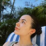 Vanessa Merrell Instagram - Hey guys! I posted a new vlog on my personal channel ♡ link is in my bio! 🌴