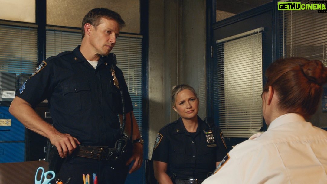 Vanessa Ray Instagram - Anxious to see the season 13 premiere of @bluebloods_cbs tonight @10pm on CBS. This script made me cry when I read it. How’s that for a promo pitch? Lol. Enjoy lucky 13. #bluebloods #jamko #season13