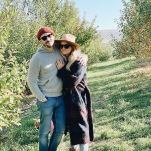 Vanessa Ray Instagram - Thanksgiving 2020: Missing him terribly. Literally can’t wait to see my Don Don... soon🤞 Happy thanksgiving to all of you. Be safe, hug your (@zoom) family. We still have so much to be thankful for. 🍁🍁🍁