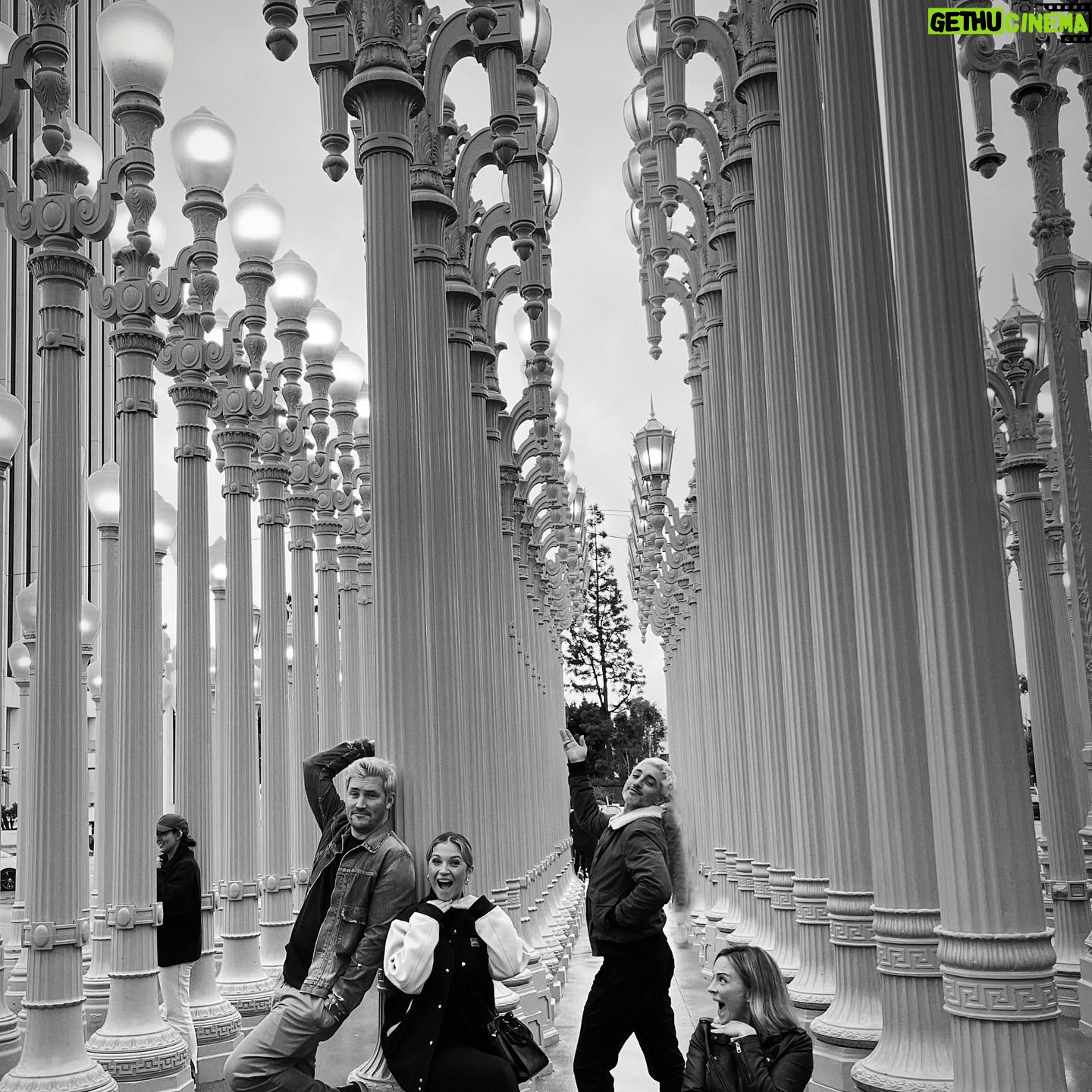 Vanessa Ray Instagram - May we all go into 2023 hitting it as hard as Eric hits these poses. #happynewyear #2023 #lacma