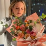 Vanessa Ray Instagram - This is an official @nicolekaplanfenton fan account. These are the prettiest blooms I’ve ever seen. These brightened this chilly winter night. @secretgardenrose