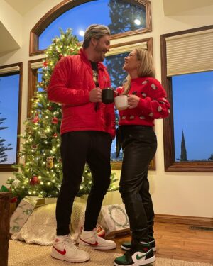 Vanessa Ray Instagram - Your favorite dorks (accidentally) wore matching Christmas outfits. I too am disappointed in us, but also we love Nikes and each other so🤷‍♀️🎄🎅☕️