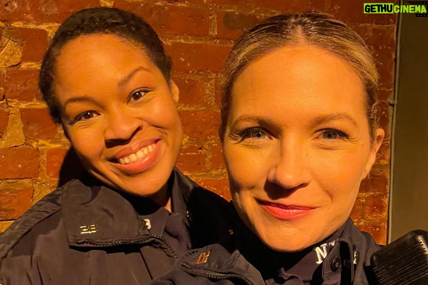 Vanessa Ray Instagram - ππππππππππ Tonight is the 250th episode of @bluebloods_cbs Congratulations to the castπ and crew π¬ π₯°β€οΈπ₯°THANK YOU all so much for having dinner with us every Friday night at 10pm on @cbstv @paramountplus (Scroll til the endβ¦π)