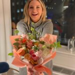 Vanessa Ray Instagram - This is an official @nicolekaplanfenton fan account. These are the prettiest blooms I’ve ever seen. These brightened this chilly winter night. @secretgardenrose
