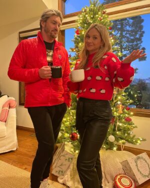 Vanessa Ray Instagram - Your favorite dorks (accidentally) wore matching Christmas outfits. I too am disappointed in us, but also we love Nikes and each other so🤷‍♀️🎄🎅☕️