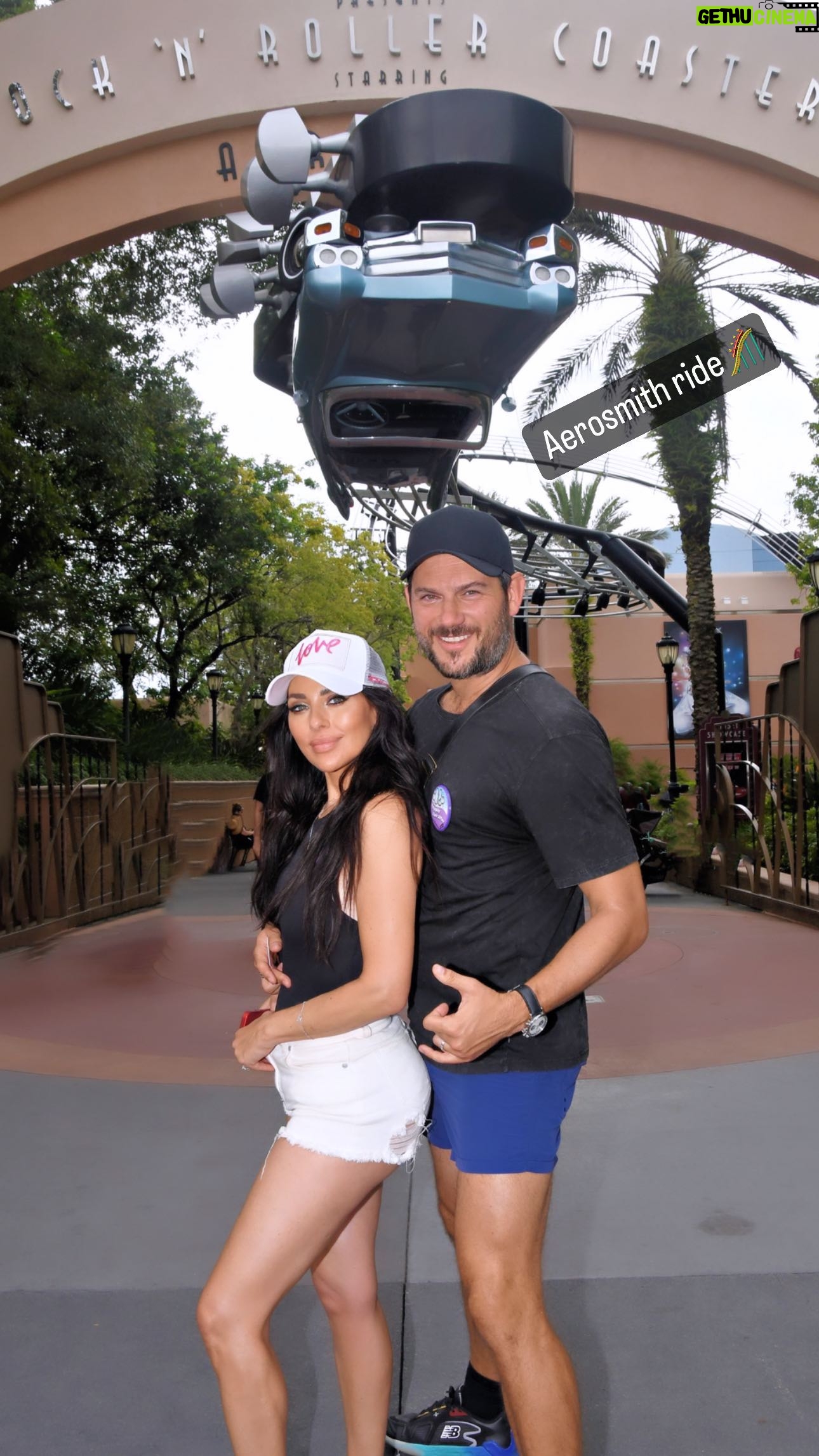 Vanessa Villela - 1.7K Likes - Magical moments at Disney World with my hubby ✨🏰 From the enchanting wonders of Animal Kingdom to the fairy-tale dreams of Magic Kingdom, the adventures at Hollywood Studios, and Epcot Center, every corner radiated pure joy! 🌟 Truly a magical escape where dreams come to life. #VisitOrlando #WaltDisneyWorld #DisneyMagic #MemoriesForALifetime #Travel
Momentos mágicos en Disney World con mi esposo ✨🏰 Desde las encantadoras maravillas de Animal Kingdom hasta los sueños de cuento de hadas de Magic Kingdom, las aventuras en Hollywood Studios y Epcot Center, ¡cada rincón irradiaba pura alegría! 🌟
