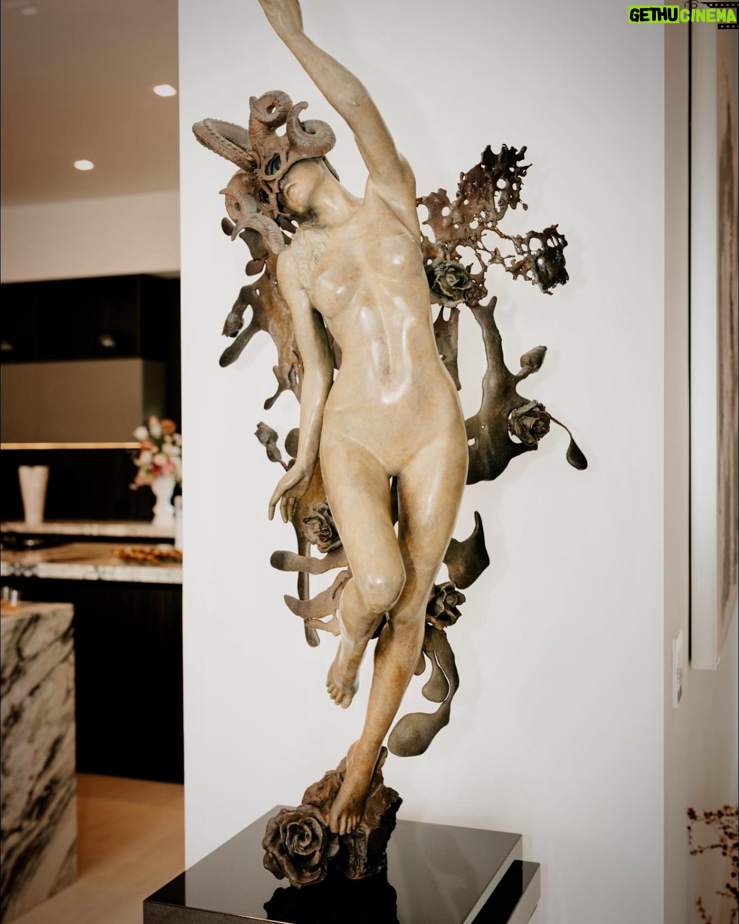 Vanessa Villela Instagram - ✨ Reliving the Magic of the Twilight Open House with Sculpture Showcase! ✨ I’m excited to give you a closer look at some of the amazing sculptures showcased at our unforgettable VIP open house at 9945 Beverly Grove Dr. Beverly Hills| 90210 We immersed ourselves in the world of artistry and elegance with the incredible works of Sir Daniel Winn, a true master of his craft. From the moment we set our eyes on this stunning piece, we knew we were witnessing something truly extraordinary. Believe me when I say everyone was in awe of his expert craftsmanship and the mesmerizing beauty of his work. I wish you could have been there with me to have seen his work in person! I hope these photos captured the essence of this breathtaking experience. Swipe through and let yourself be inspired by creativity. Make sure to stay tuned for more incredible moments of this amazing day! Sending you all the positive vibes and creative energy! ✨💫 🦋 Happy Friday Big THANK YOU to @taketwophotos for your impeccable and beautiful work! You guys are awesome!!🌟🌟🌟 #SculptureShowcase #ArtisticMastery #DanielWinnSculptures #LuxuryLiving #UnforgettableExperiences