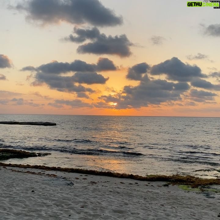 Vanessa Villela Instagram - As I walk into the golden sunset, I am reminded of the beauty that resides within me. This moment is a testament to my journey of self-love and personal growth. With every step, I release the weight of doubt and negativity, allowing my spirit to soar and bask in the warmth of self-acceptance. May this sunset be a gentle reminder for us all to honor ourselves, love ourselves, and cherish the incredible individuals we are becoming. 🌅💖 Mientras camino hacía el atardecer recuerdo la belleza que reside dentro de mí. Este momento es un testimonio de mi viaje de amor propio y crecimiento personal. Con cada paso, libero el peso de la duda y la negatividad, permitiendo que mi espíritu se eleve y disfrute de la calidez de la autoaceptación. Que esta puesta de sol sea un recordatorio para que todos nos honremos, nos amemos y apreciemos a las personas increíbles en las que nos estamos convirtiendo. 🌅💖 #WalkingIntoTheSunset #SelfLoveJourney #EmbracingMyself #BaskingInBeauty #GrowthAndReflection