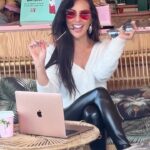 Vanessa Villela Instagram – Working mode! So happy to have created “The Wave Of Love” Collection based on Butterflies 🦋 which for me represent Love, Hope, Transformation, Faith, Strength, Empowerment, Sisterhood, someone who is gone, Friendship and much more.🥰🤗🦋🦋🦋🦋🦋🦋🦋 What do they represent to you? 

Get your sunglasses, rings, necklaces, or all and start spreading Love with me❤️❤️❤️❤️ 
You can  get yours at www.VanessaVillela.com 
Link in BIO 😊❤️🦋

Trabajando para todos ustedes, muy feliz de haber creado La Colección Wave Of Love basada en Mariposas 🦋 para mí representan Amor, Esperanza, Fe, Fuerza, Hermandad, Empoderamiento, alguien que se fue, Amistad y mucho más.
Que representa para ti Las Mariposas?
Puedes conseguir el tuyo en www.vanessavillela.com
Link en BIO 🦋❤️ 

#Butterflies #jewlery #sunglasses #Love #Positivity