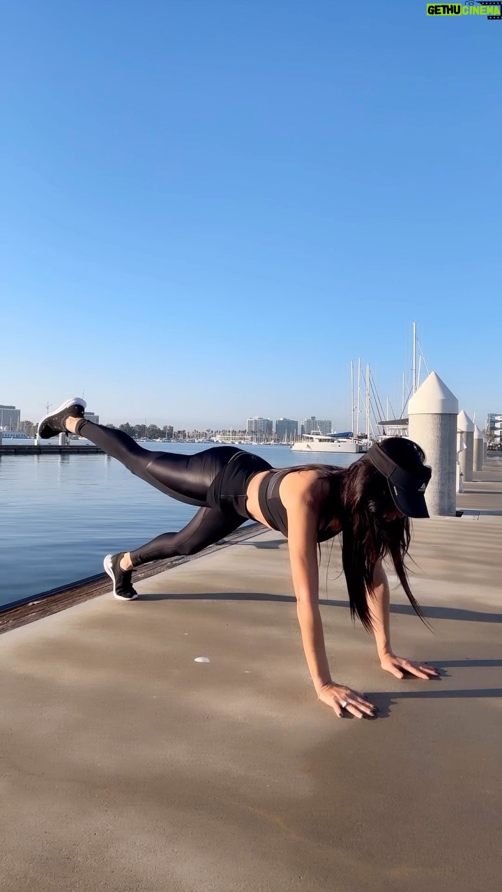 Vanessa Villela - 1.1K Likes - Feeling strong💪👙 No excuses! Do this with me!
Sin excusas! Hagan esto conmigo☺️