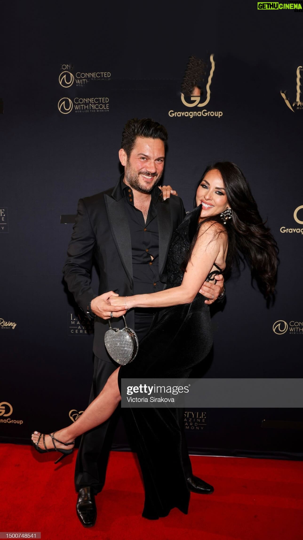 Vanessa Villela - 2.7K Likes - What an incredible and inspiring evening at the LA Style Awards Ceremony! I had the honor of sharing the space with talented and inspiring individuals like Roselyn Sánchez, Andrew Graham, Nicole Vallance and many more remarkable personalities. The iconic Grammy Museum in LA LIVE set the perfect stage for this remarkable event, where L.A. STYLE Magazine celebrated the ‘Most Influential’ issue and recognized outstanding entrepreneurs, celebrities, and digital influencers of 2023. This night was filled with unforgettable moments and I’m so honored to have been a part of it amd with my hubby ny my side❤️❤️❤️❤️❤️❤️ Te Amo @ tomfraud
🥰🦋✨🥰🦋✨🥰🙏✨🥰
Thanks a million to my incredible Glam Team @rpromakeupartist Loved my makeup 😍❤️ and I loved my hair @desiiiluuu 😍❤️
Amazing dress 👗 by @cristallini_official
@regardstylehouse
🦋#LAStyleAwards #MostInfluential #InspiringNight #Redcarpetevent #redcarpetfashion #redcarpetlook #redcarpet2023
¡Qué noche increíble e inspiradora en los Premios LA Style! Tuve el honor de compartir el espacio con personas talentosas e inspiradoras como Roselyn Sánchez, Andrew Graham, Nicole Vallance y muchas otras personalidades destacadas. El icónico Museo Grammy en LA LIVE fue el escenario perfecto para este evento destacado, donde la revista L.A. STYLE celebró su edición de “Los Más Influyentes” y reconoció a emprendedores, celebridades e influyentes digitales del 2023. Esta noche estuvo llena de momentos inolvidables y me da mucho orgullo compartirlas con ustedes!
#PremiosLAStyle #LosMásInfluyentes #NocheInspiradora #Alfombraroja #RepresentaciónLatina