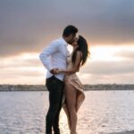 Vanessa Villela Instagram - Last week celebrating 2 years together 🥰 I love every minute with you baby @tomfraud ❤️❤️ Thanks @portofinohotel for being a part of this special day!! 💙🌠 We love your hotel. & @magicalblooms super beautiful flowers 😍🌹🌹🌹🌹