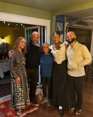 Vanessa Williams Instagram - Thanks to my world traveling brother  @chris.williams_ for hosting and @gagawilliams for your usual culinary mastery 🍽️ Happy Thanksgiving 🦃 🧡