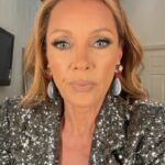 Vanessa Williams Instagram - Monday the 11th on @tamronhallshow then @sheencenter Monday night 🎄Come on down for some holiday cheer