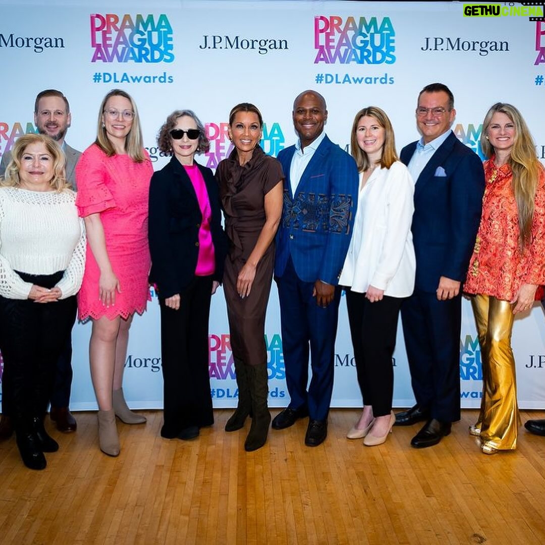 Vanessa Williams Instagram - I had the honor of announcing the 2024 nominations for the @dramaleague awards on Monday, alongside the amazing, Bebe Neuwirth…Congrats to all the nominees. Here’s a clip of the nomination announcement. For full video visit @dramaleague .. Pics repost: @jonathandemar (lovely to have reunited with you as well) Dress 👗 by @boss (Hugo Boss) #acting #broadway #dramaleague #vanessawilliams #nominationsannouncement #committee #dramaleagueawards2024 #dramaleagueawards #2024awards #90thannulawards #awardseason