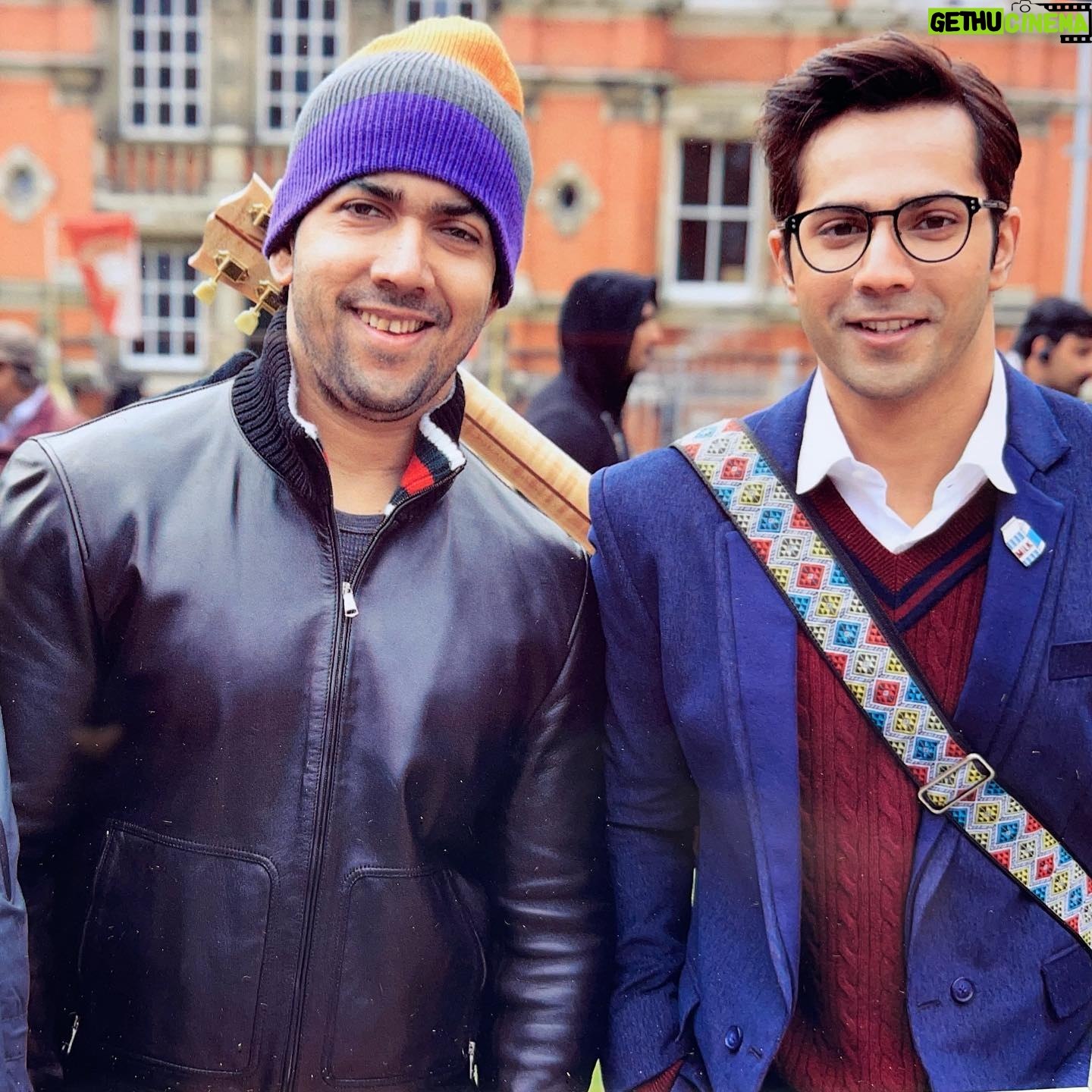Varun Dhawan Instagram - I would be no where in life without my elder brother. The first person who believed in me was my brother.#happysiblingsday