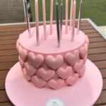Verónica Montes Instagram - HBD TO ME✨🎂🎉🥳 Gracias por tanto amor!!!! L@s amoooo ❤️❤️❤️ Pastel: @montequillamx