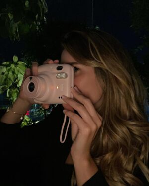 Verónica Montes Instagram - Weekend recap 🫶🏼

#mood #weekend #veronicamontes #fashion