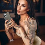 Vera Bambi Instagram – I have a new photo set and it’s gorgeous! A bodysuit just might be my favourite thing to wear. 🧡

Ok so, some fun for us to chat about in the comments. I’ll be reading the next time I have a moment to relax with my phone. Tell me, what is your favourite way to unwind at the end of the day?

By the way, It’s me who handles all my own social media. Nobody else is doing this on my behalf. It’s all Vera over here. Even back when I had an assistant, I still managed my own social media. I love to connect with you! I don’t have an assistant anymore, though I do plan to hire someone when I move to California. When I do, it will still be me responding to your comments. 🧡
