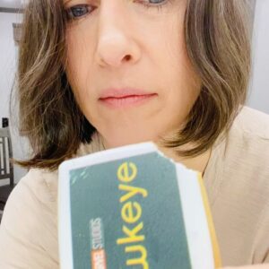 Vera Farmiga Instagram - Kick off the holiday season with Marvel Studios’ #Hawkeye! 💜💜🏹🏹 The first two episodes are now streaming on @Disney  @hawkeyeofficial